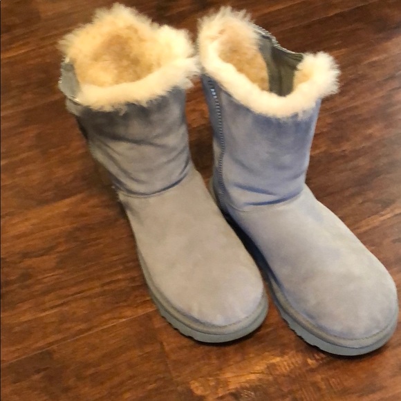 Uggs - Picture 3 of 3